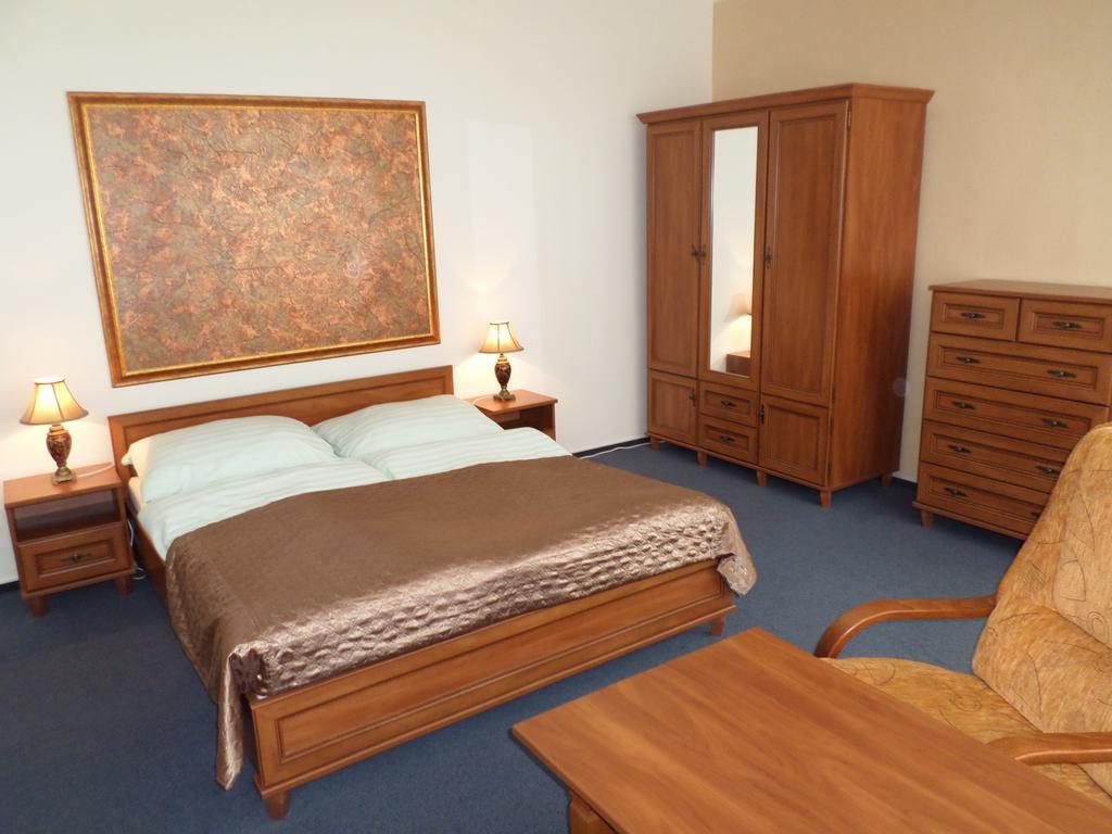 Hotel Steiger Krnov Buitenkant foto