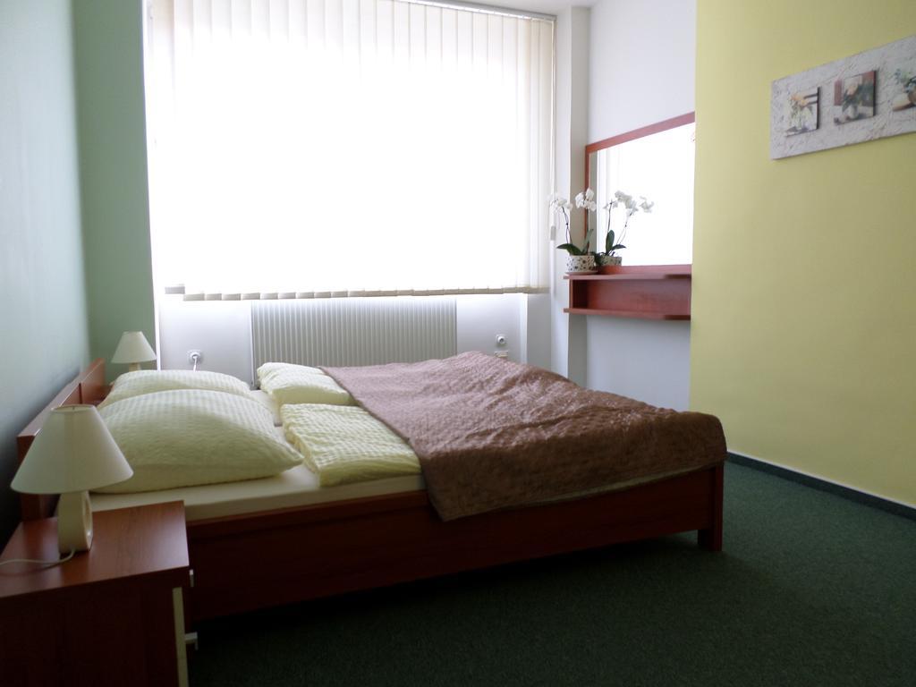 Hotel Steiger Krnov Buitenkant foto