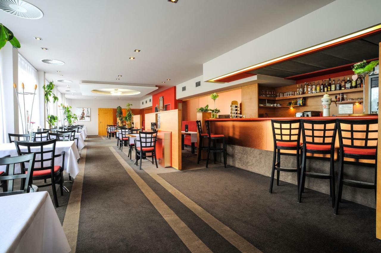Hotel Steiger Krnov Buitenkant foto